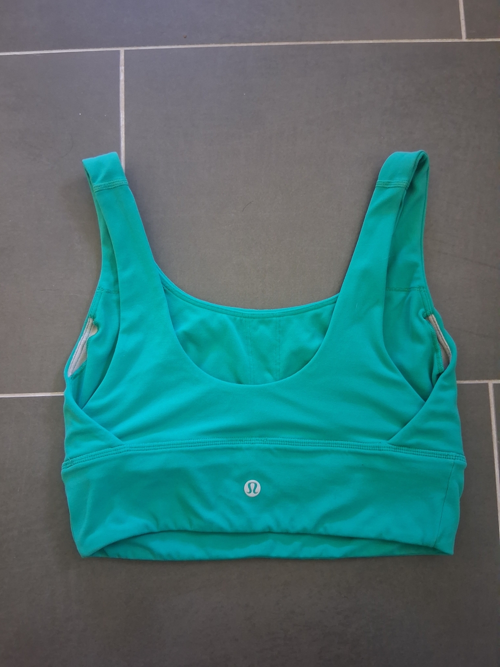 LULULEMON - GREEN SPORTS BRA ⚽️🏀🏐 - Picture 3 of 4